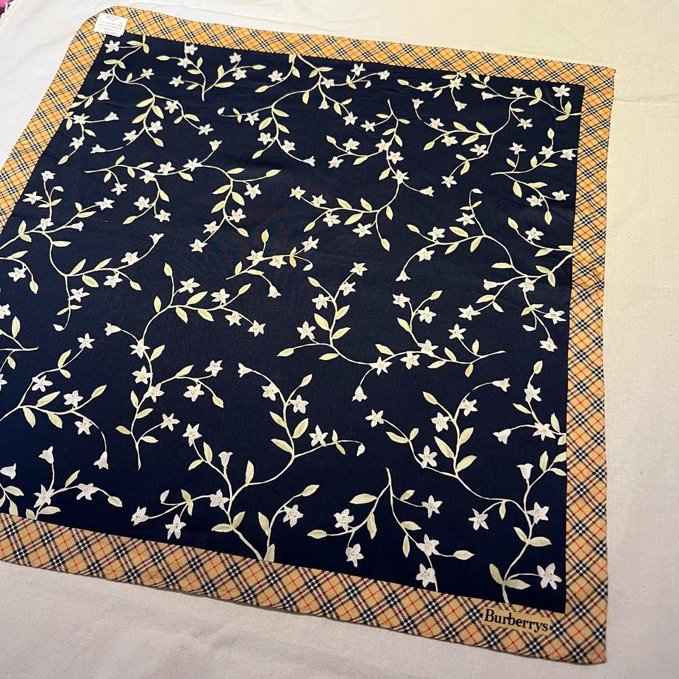 버버리 명품 손수건 쁘띠스카프 겸용