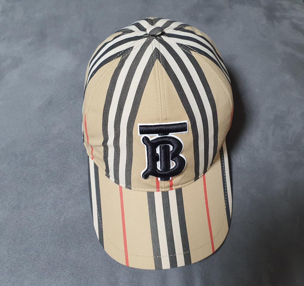 [새상품급]버버리 빈티지 TB로고 볼캡