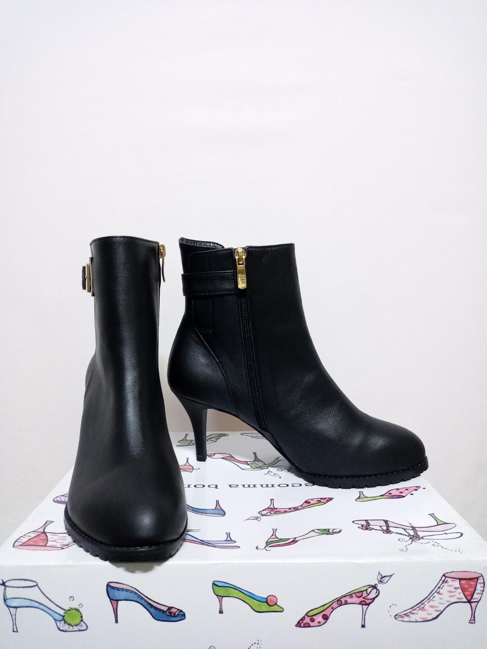 슈콤마보니 (새상품) 벨트 집업 가보시힐 여성 앵글부츠 245