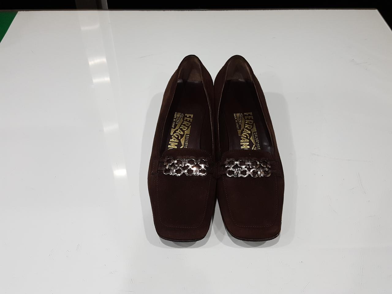 <정품> 페라가모 스웨이드 구두(89) 5c(220)