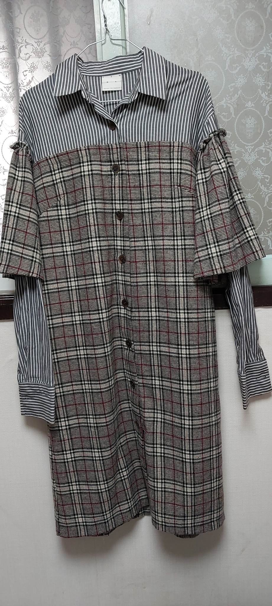 니트롱셔츠 사이즈 95호 총장 101정도 디자인강추 실착 별로