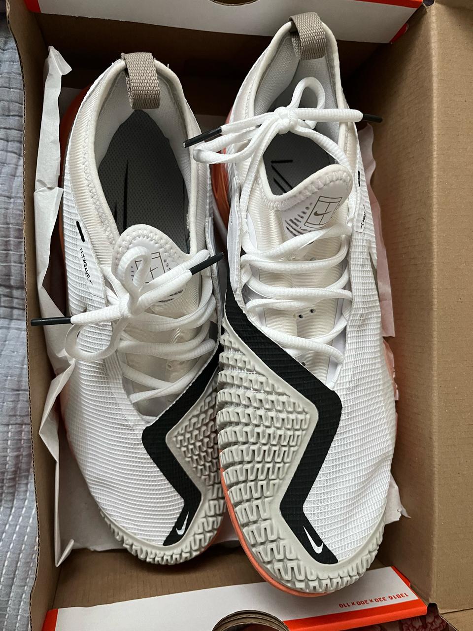 나이키코트 리액트 베이퍼 NXT 265