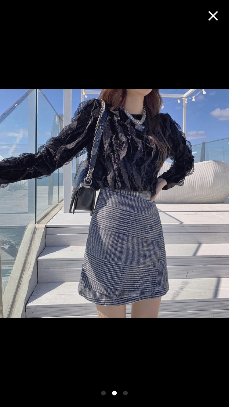 벨벳 프릴 블라우스