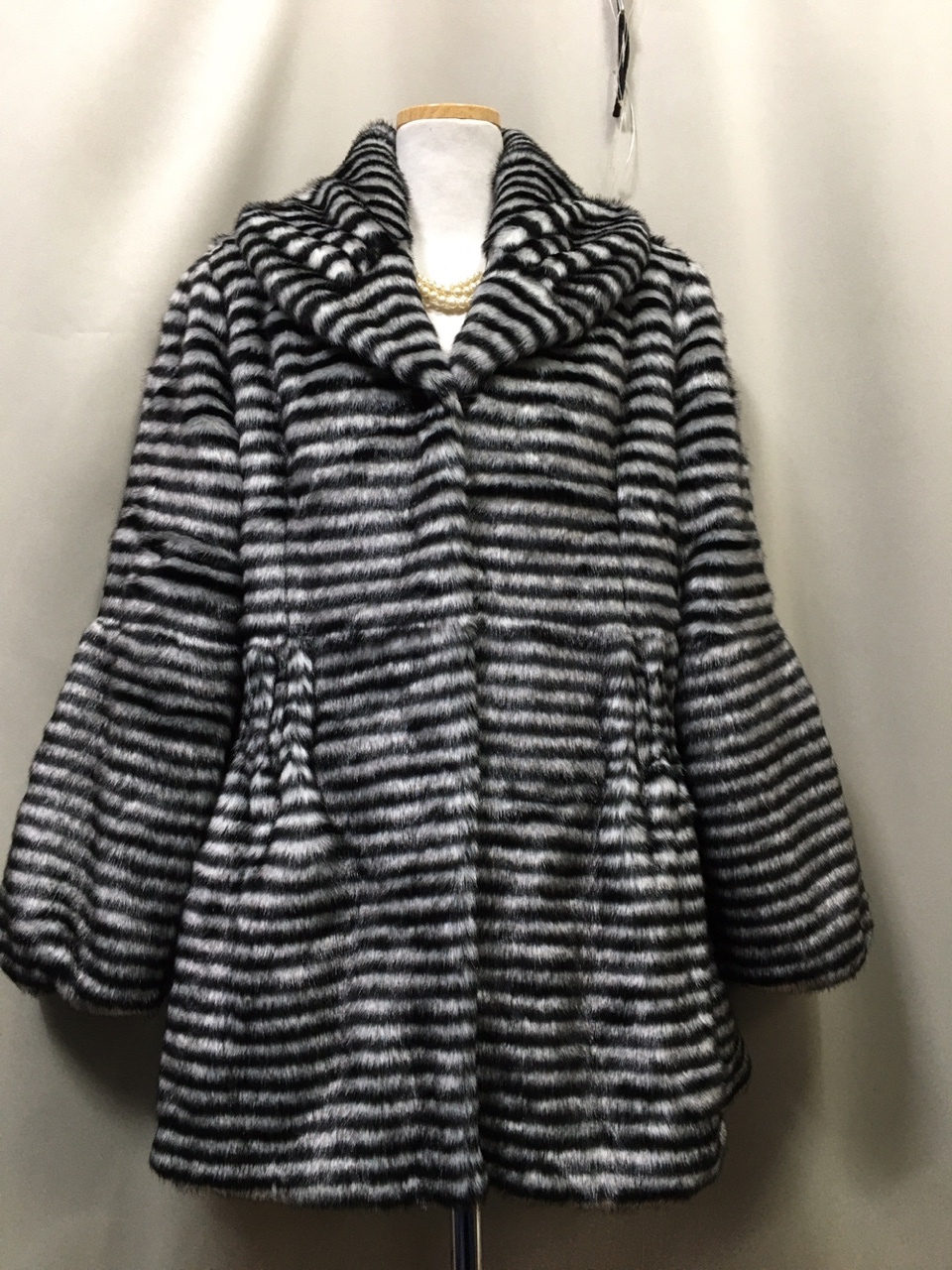 페이크퍼 인조털 인조 밍크 코트.모피