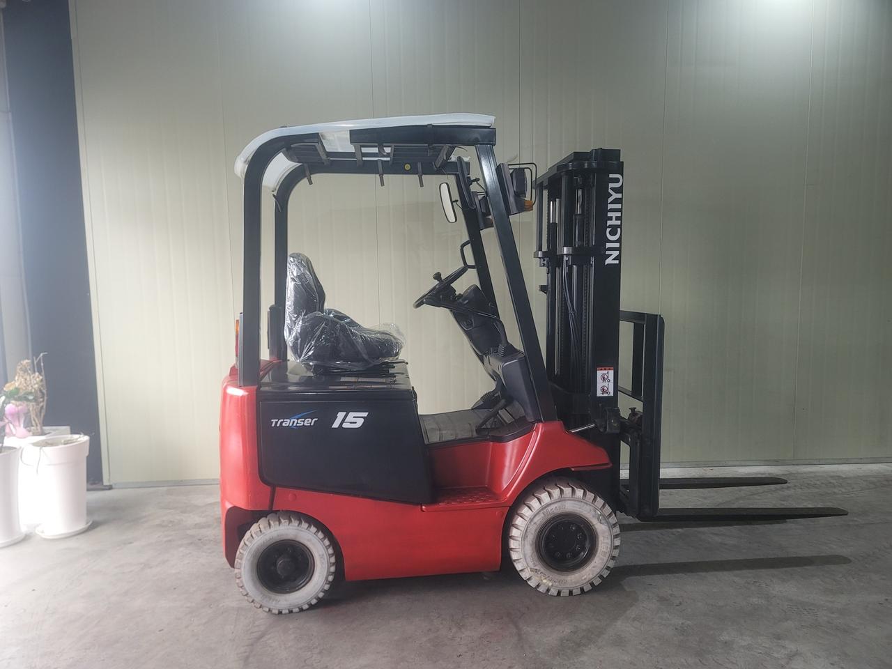 좌식 1.5톤 전동지게차 사이드시푸트