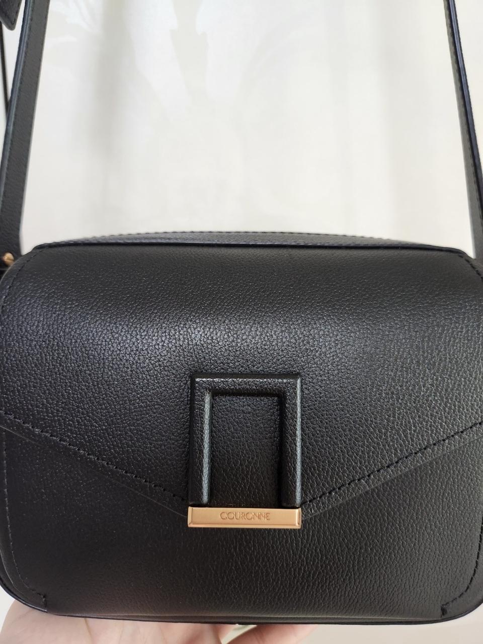 쿠론 배일리 크로스백 (BK블랙)