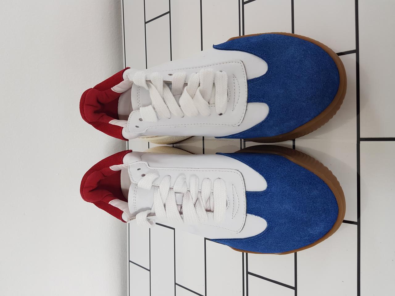 (거의 새 상품) 슈엘 디자인 여성 발 편한 운동화