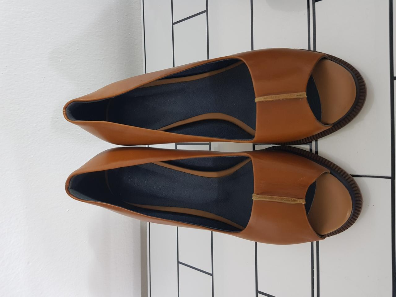 지젤 여성 튼튼 가죽 쿠션감 편한 브라운 하이힐 9cm