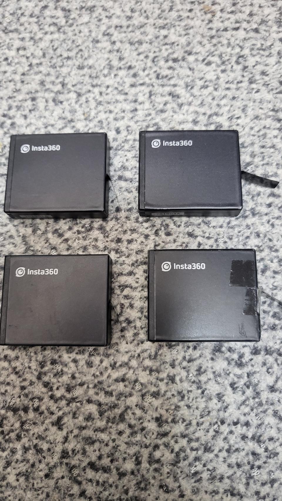 Insta360 one x 전용 배터리와 멀티 충전기팩 판매합니다