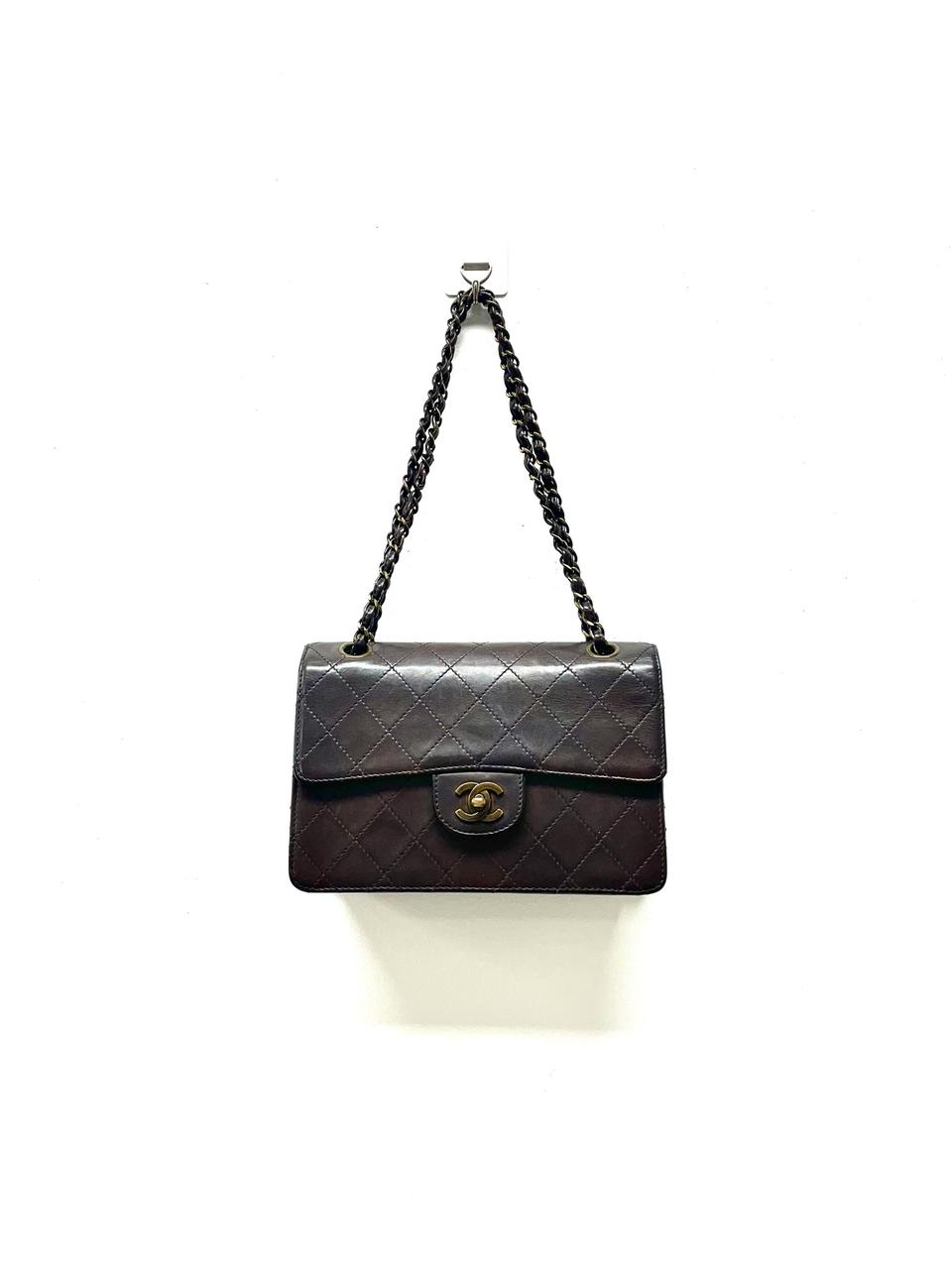 정품 샤넬 클래식 가방 카프스킨