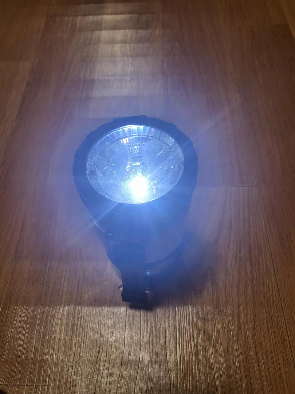 랜턴 팔아요 AAA3개로 사용 아주간단 가벼워요 아주밞음