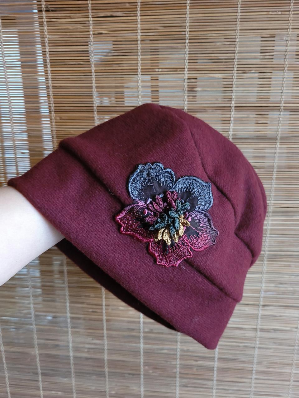 버건디 아플리케장식 두건모자 비니