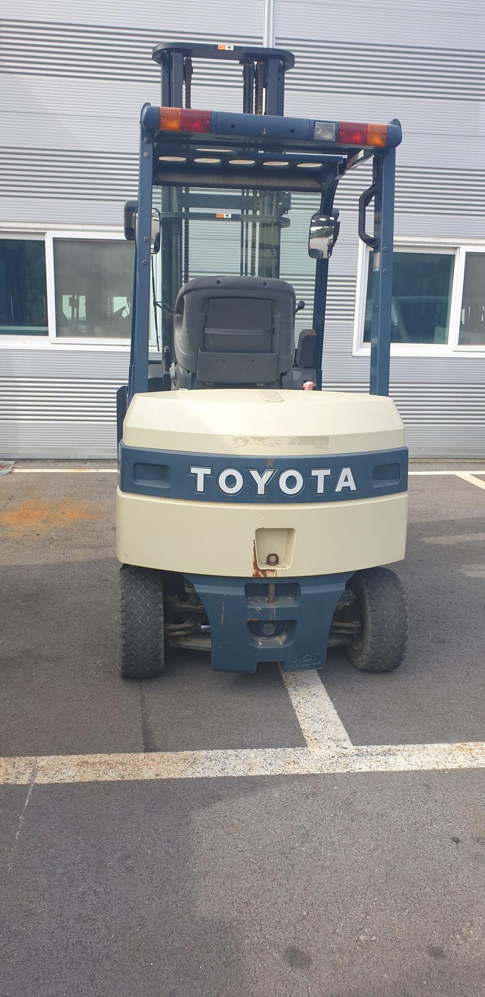 도요타2톤 전동지게차