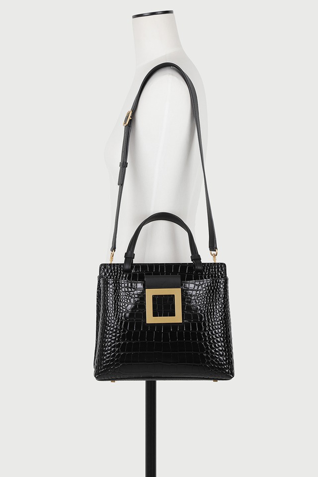 루즈앤라운지 새제품 디오 M 숄더백