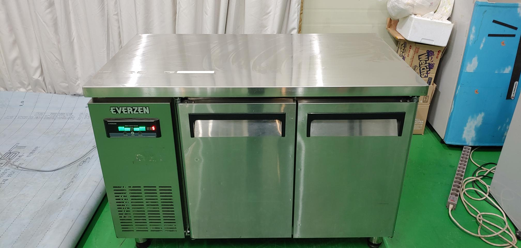 고급형 테이블냉장고 1200 유니크 에버젠 업소용냉장고 배송가능