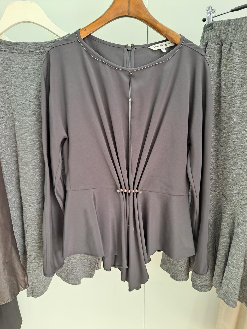 오브제 블라우스