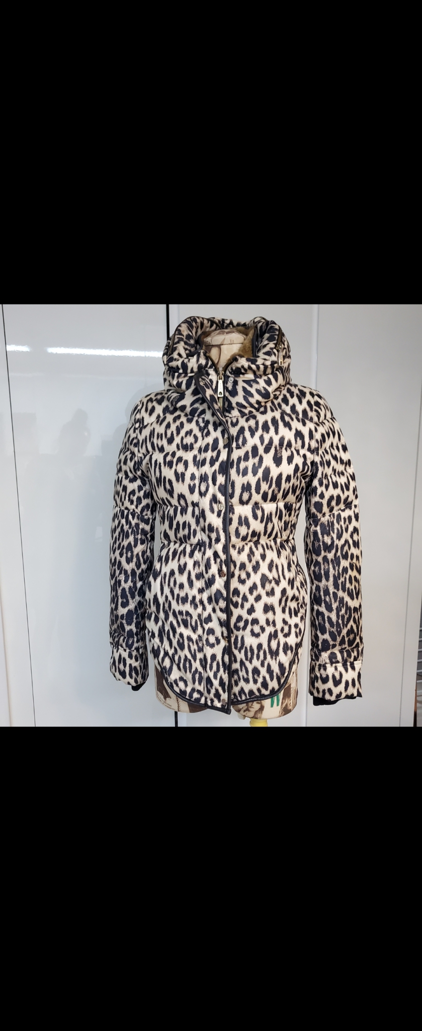 미샤 레오파드 덕다운패딩