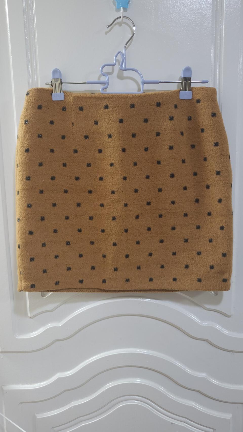 에이치 스커트 기모 스커트 브라운 치마 미니 스커트 속치마 땡땡이