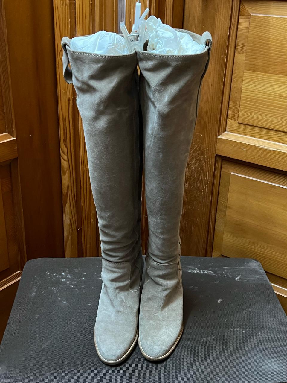 디올 스웨이드 롱부츠(발작은사람)