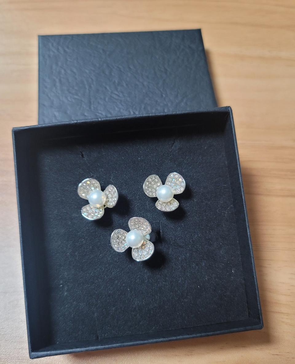 한복&정장 잘 어울리는 양식진주에요