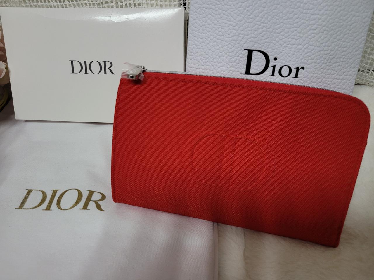 디올 뷰티 스퀘어 파우치