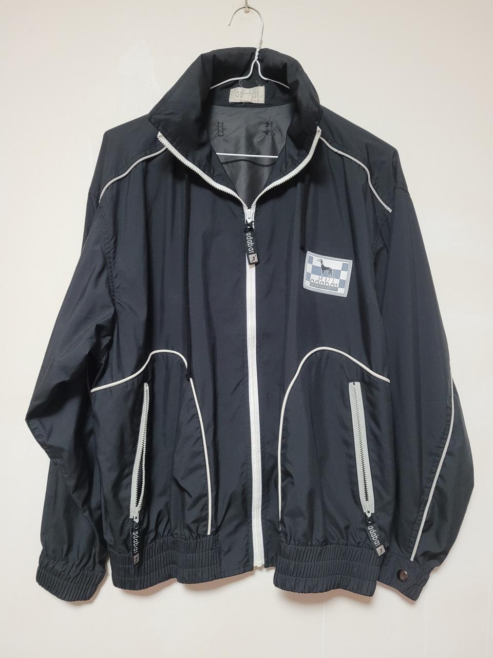 아다바트 바람막이 점퍼