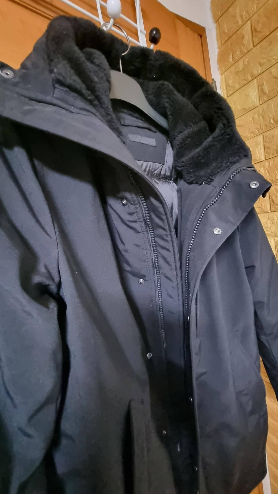 ●유니클로 패딩100