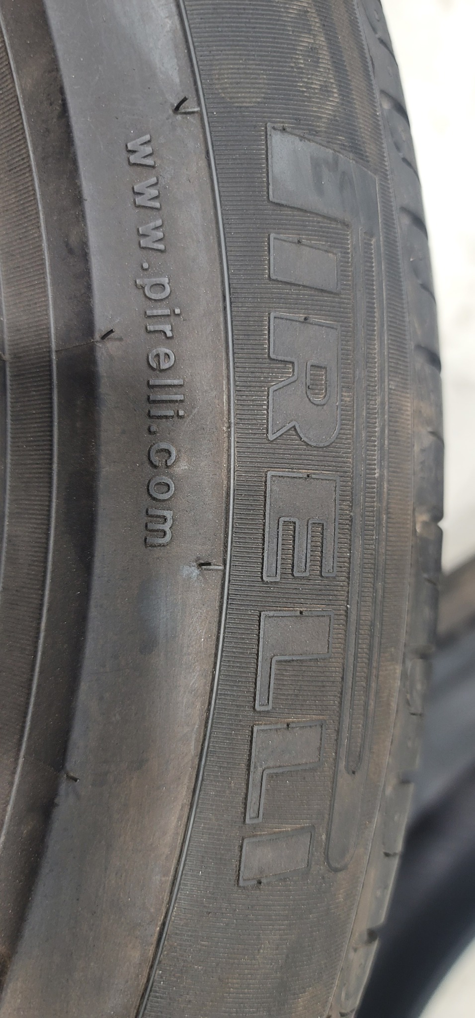 벤츠 GLC 19인치 순정 중고타이어 팝니다.