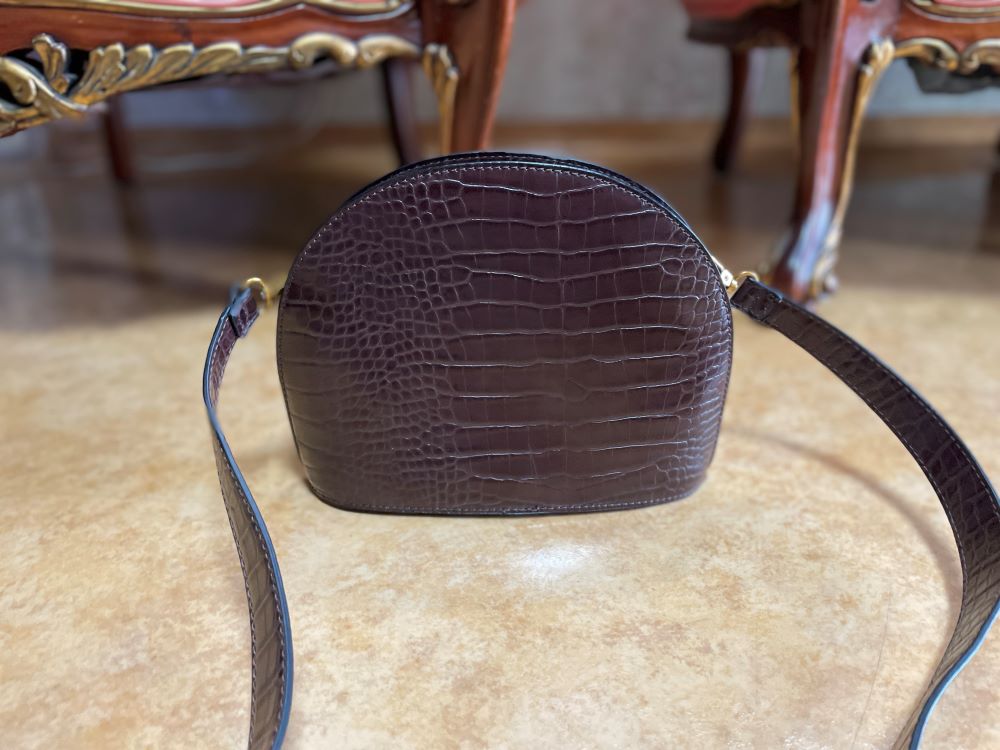 아소스 숄더백.