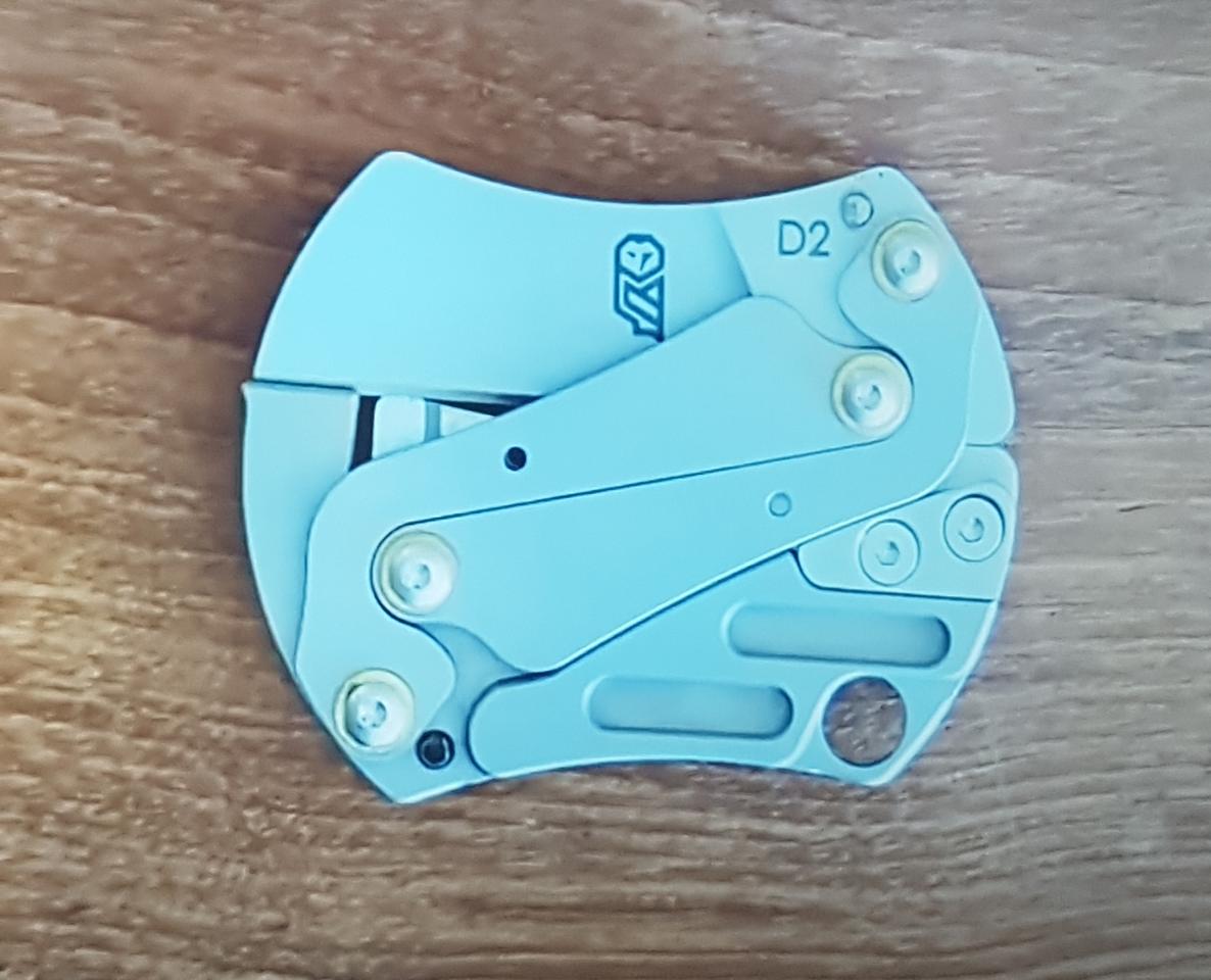 캠핑용 접이식칼