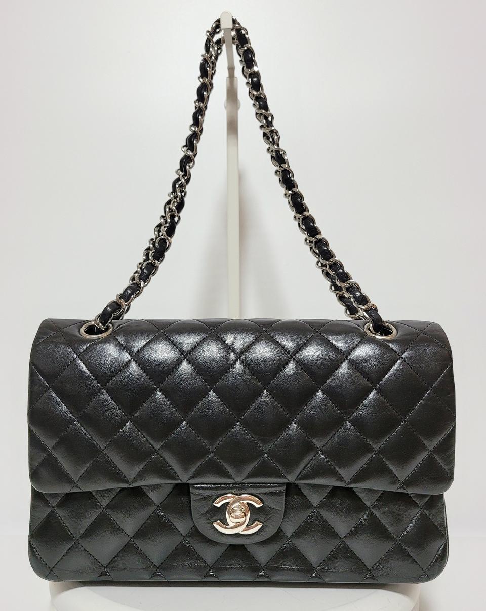 [중고A-급] 샤넬 클래식 미듐 램스킨 블랙 은장 (11번대)
