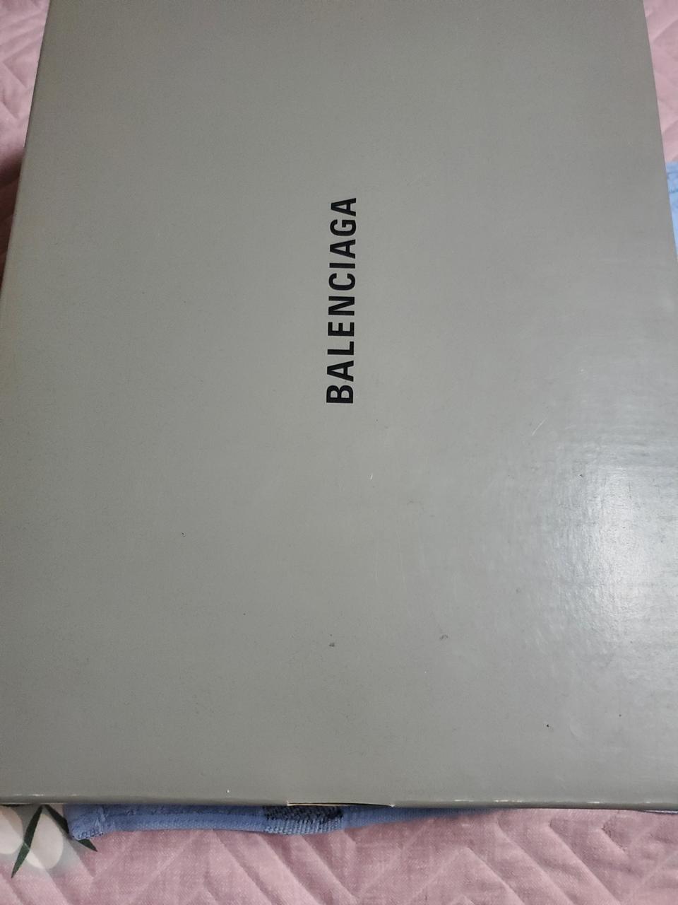 발렌시아가  트랙 흰주(245~250)