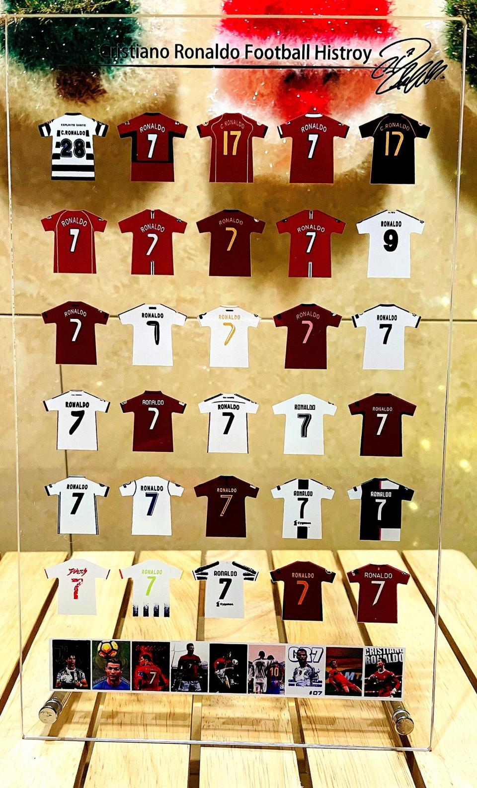 맨유 호날두 인생유니폼아크릴액자 및 발롱도르 빅이어 피규어세트