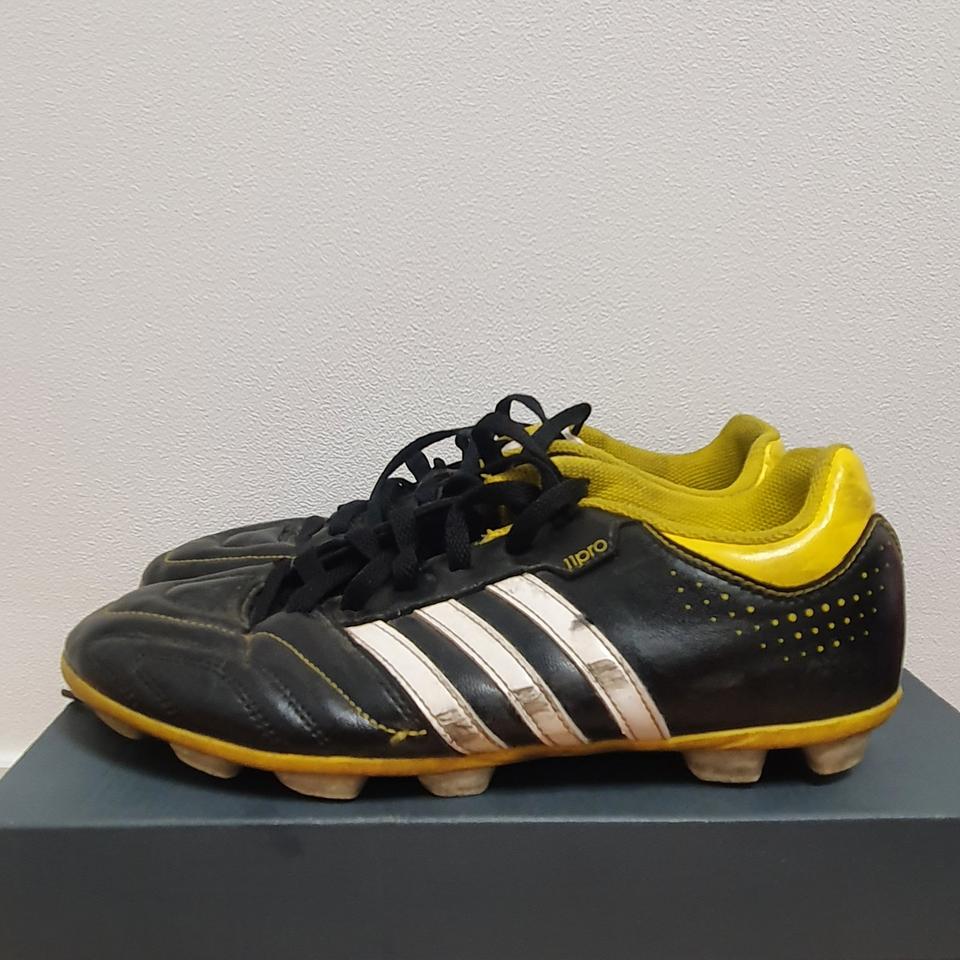 255 아디다스 축구화 풋살화 11퀘스트라 HG 합성가죽
