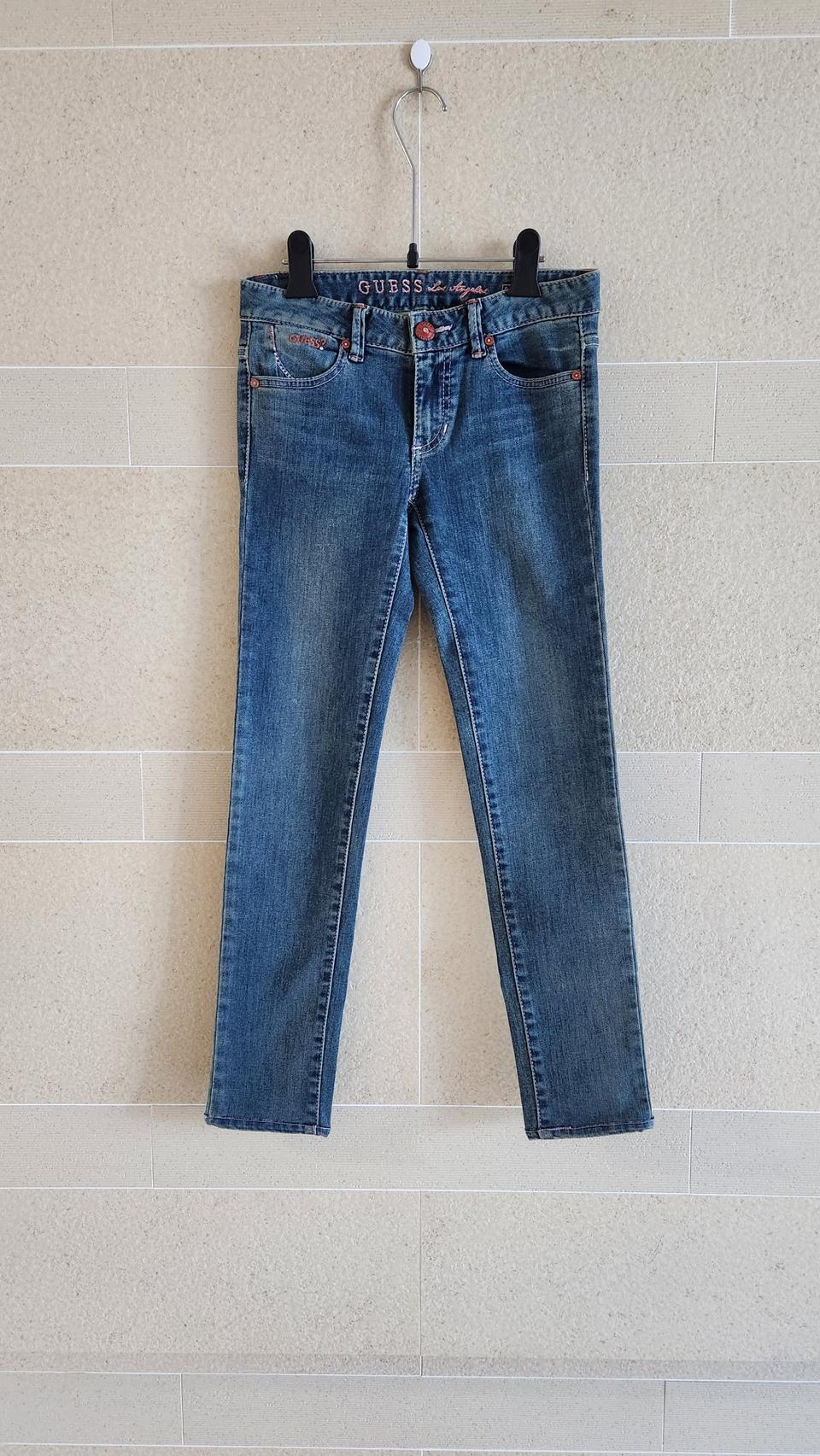 게스 큐빅 로고 스키니진 25