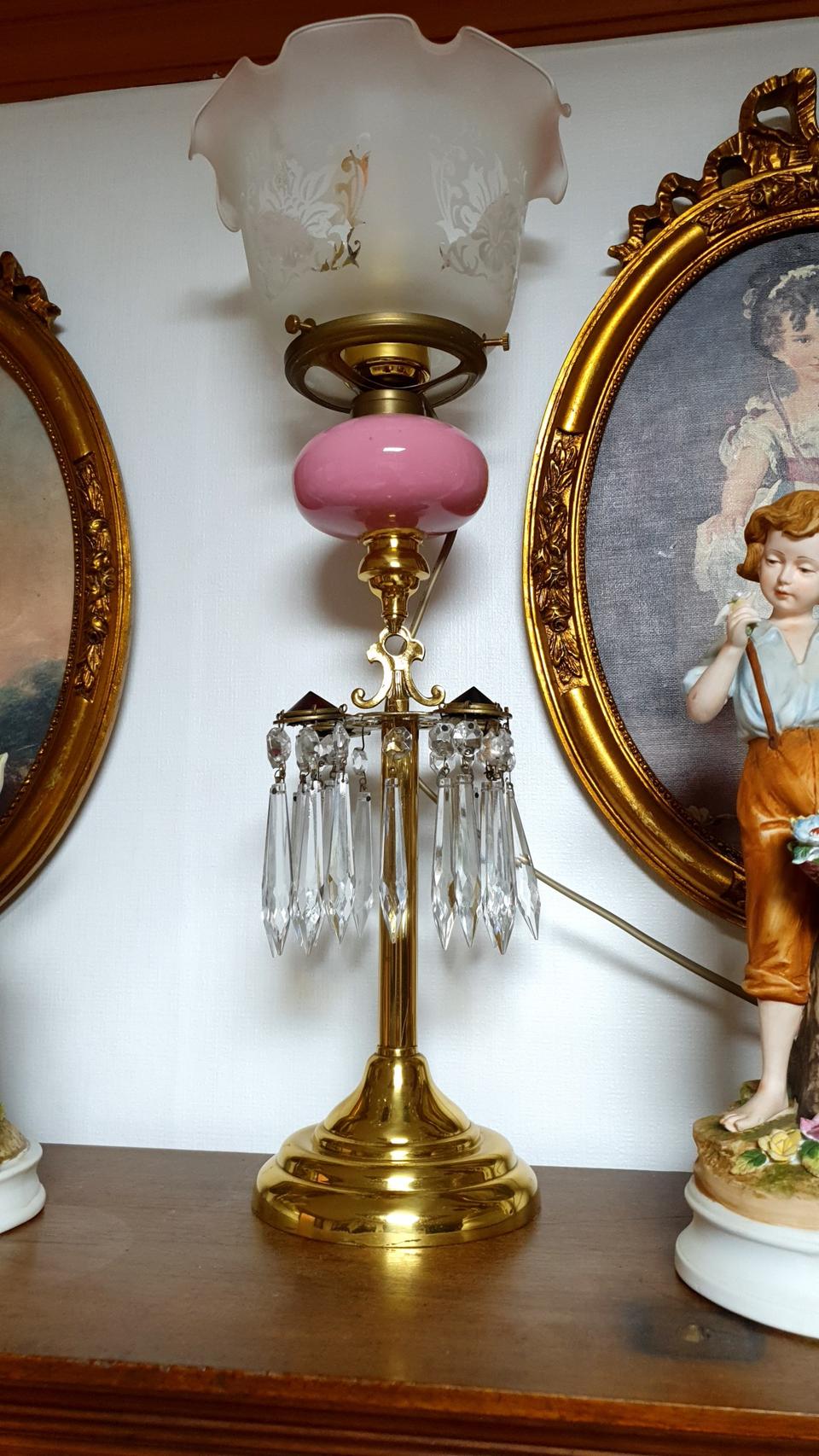 샹르리에스탠드조명