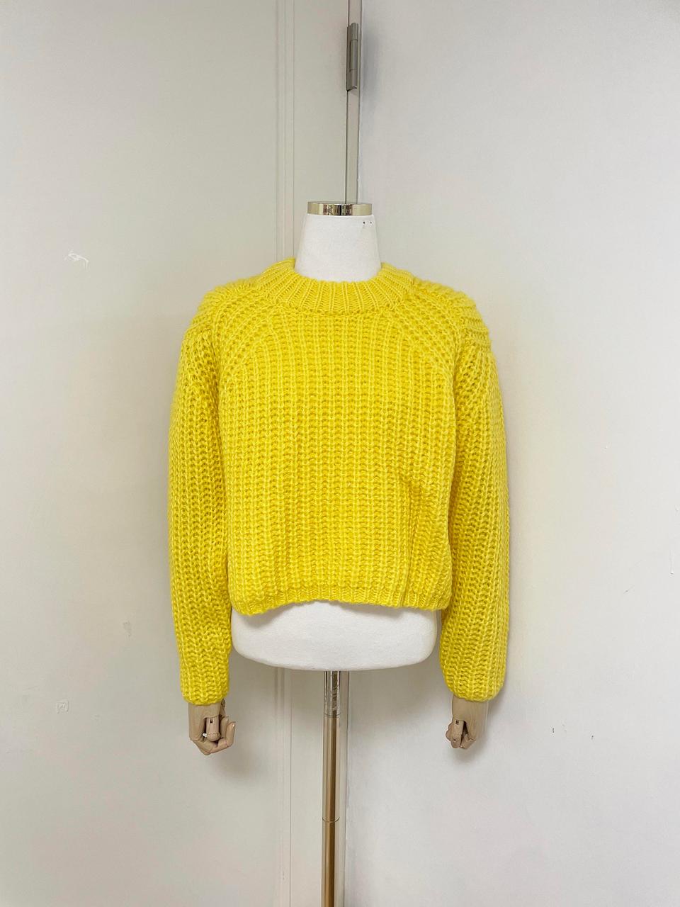 굵은 사 크롭 라운드 니트