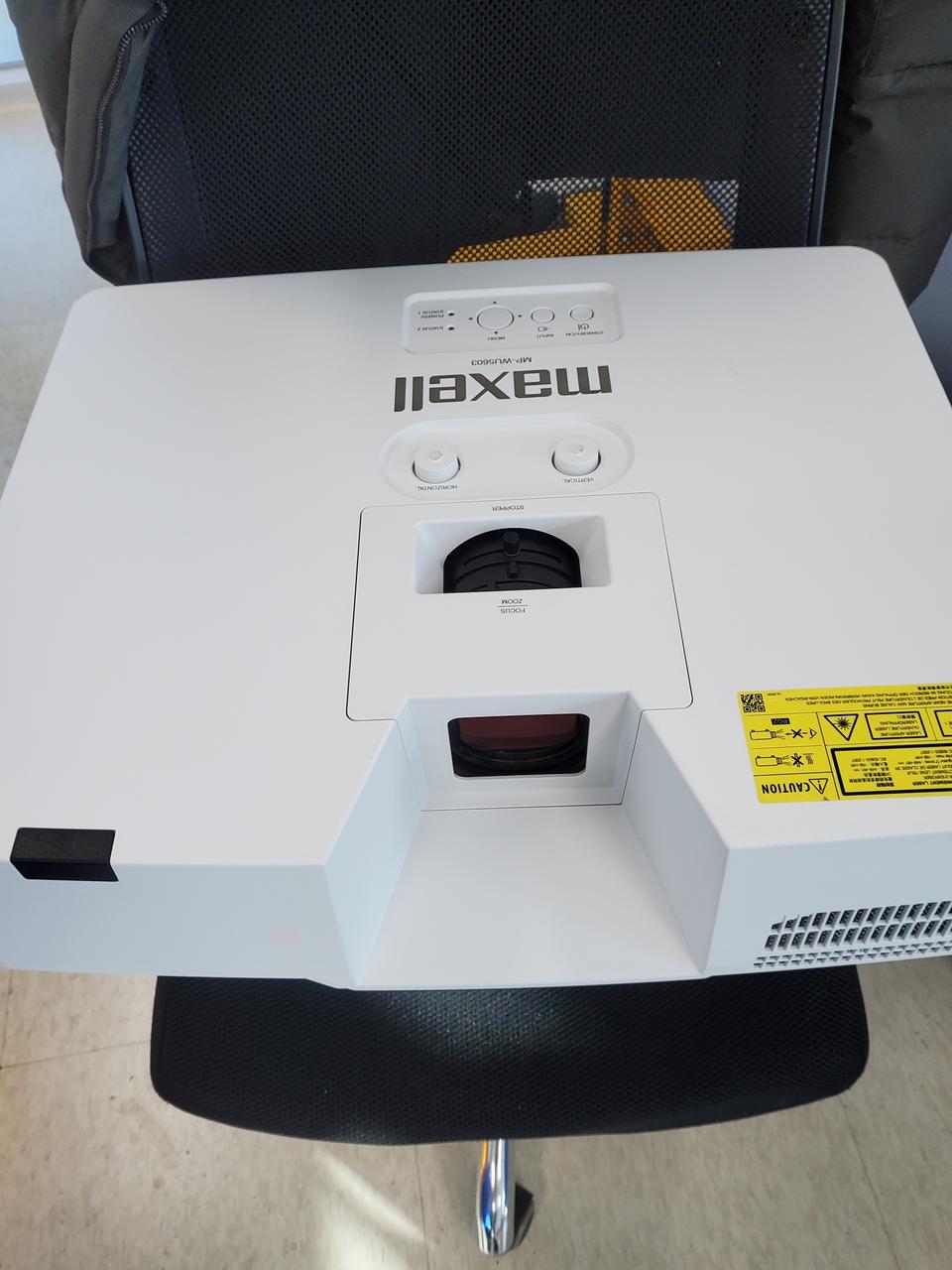 중고빔프로젝터 레이저 막셀 6000안시 프로젝터