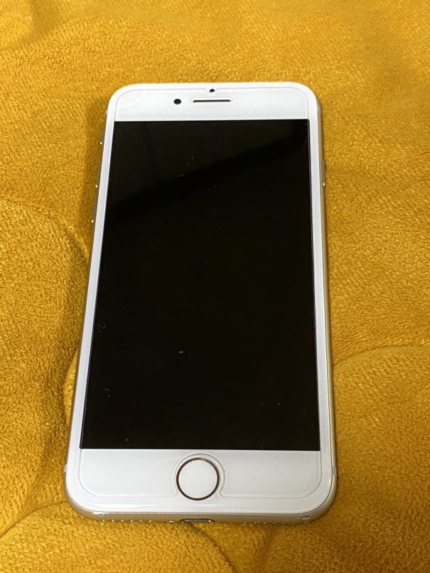 아이폰8 실버 256GB 싸게 팝니다.