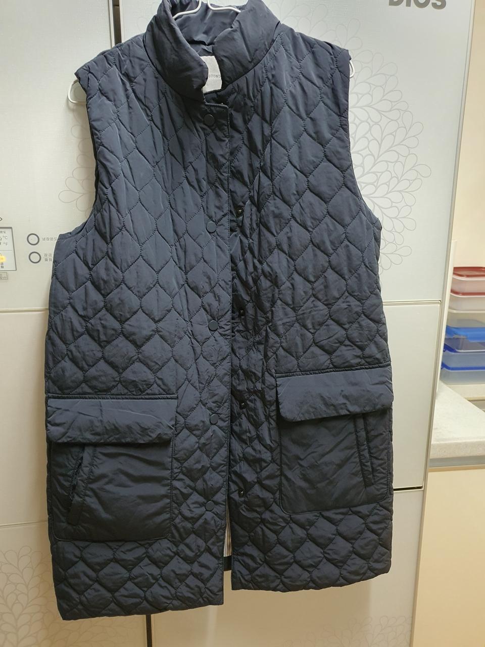 에잇세컨즈 롱패딩조끼 현대신촌점구매 가격인하