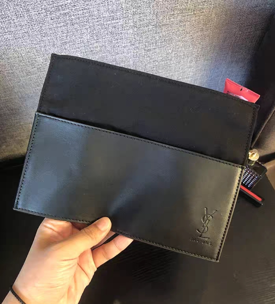 입생로랑파우치