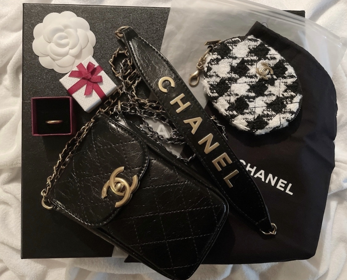 샤넬 정식 뷰티폰백 판매합니다