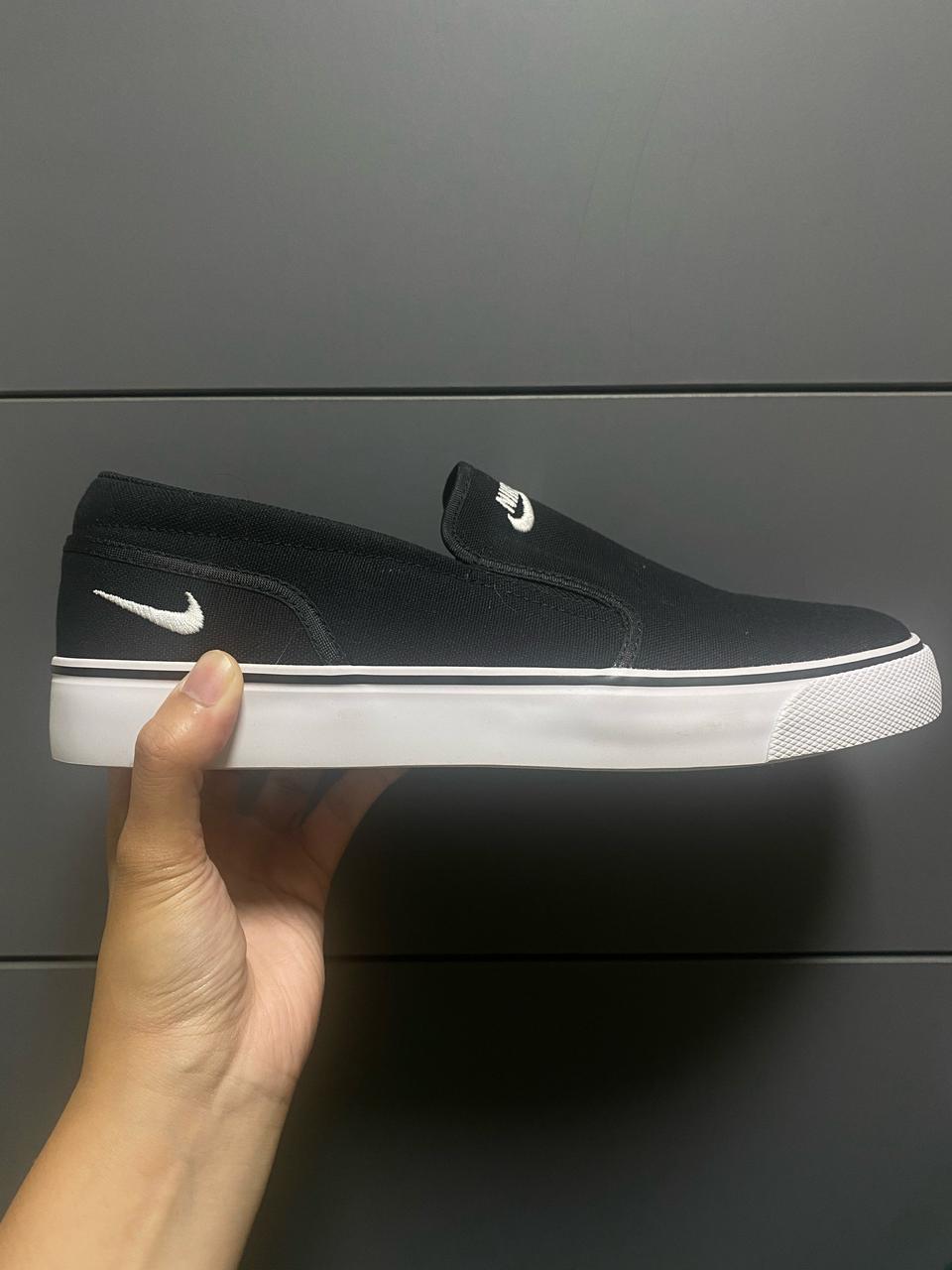 나이키 슬립온(품절) 280 판매합니다.