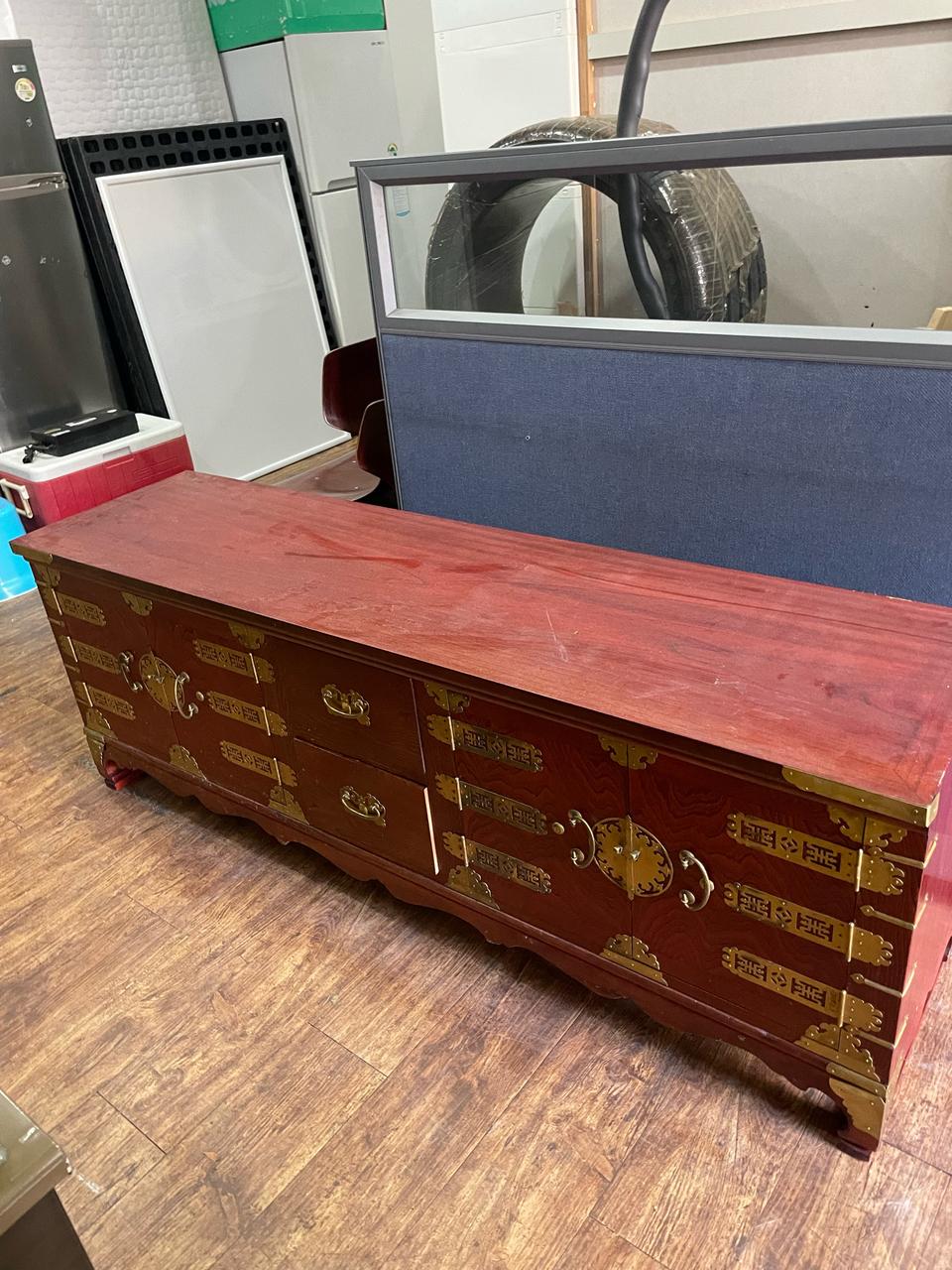 화려한 고가구 수납장