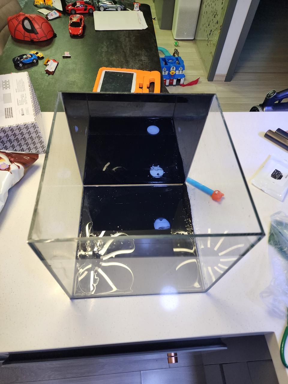 30큐브 어항 팔아요