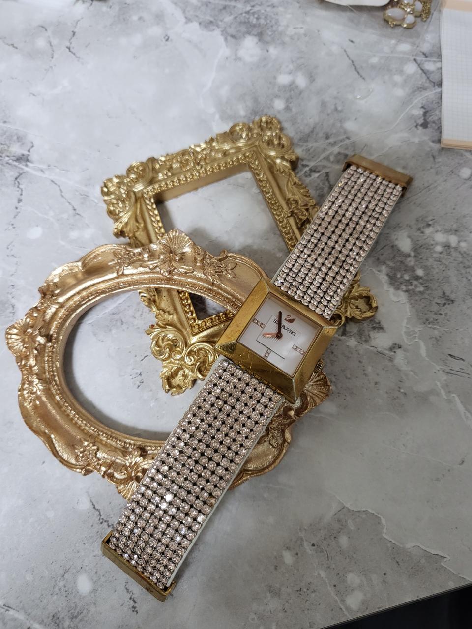 정품 스와로브스키 여성시계