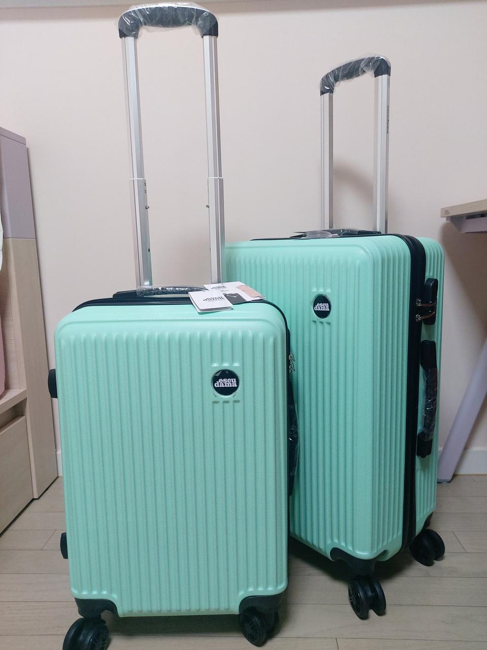 집정리하면서 사놓고 한번도 안쓴 여행용캐리어 내놓습니다