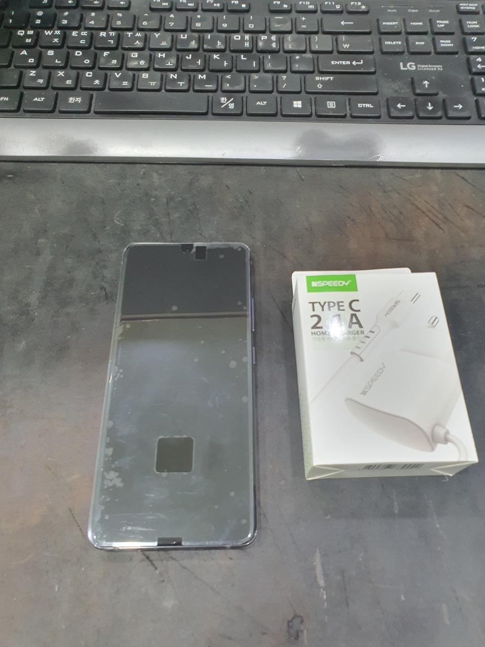 리퍼후미사용 갤럭시A퀀텀2 블랙 판매합니다 A826S