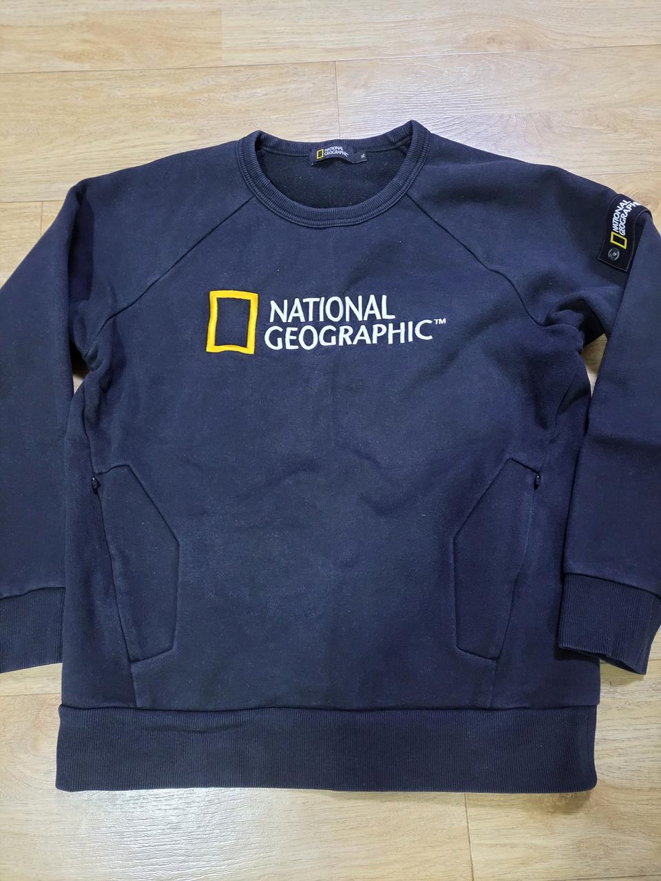 내셔널지오그래픽 맨투맨 105