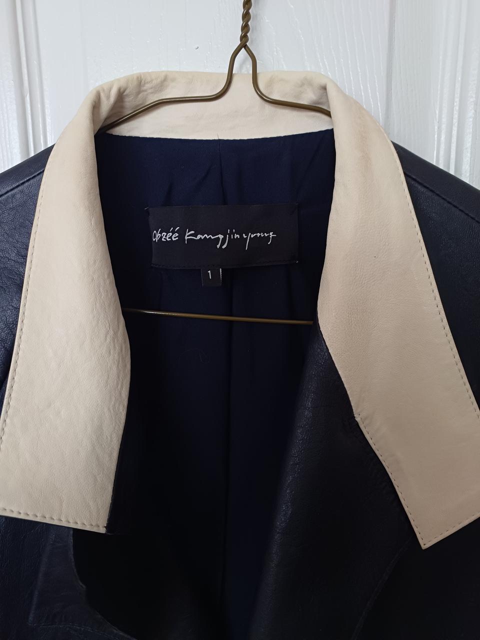 오브제 가죽코트